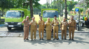 Pemkab Demak Datangkan Dua Armada Truck Sampah untuk Dukung Operasional DinLH